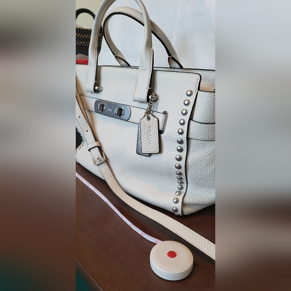Coach White Pebbled Swagger 33 Satchel Bag - Picture 12 of 13